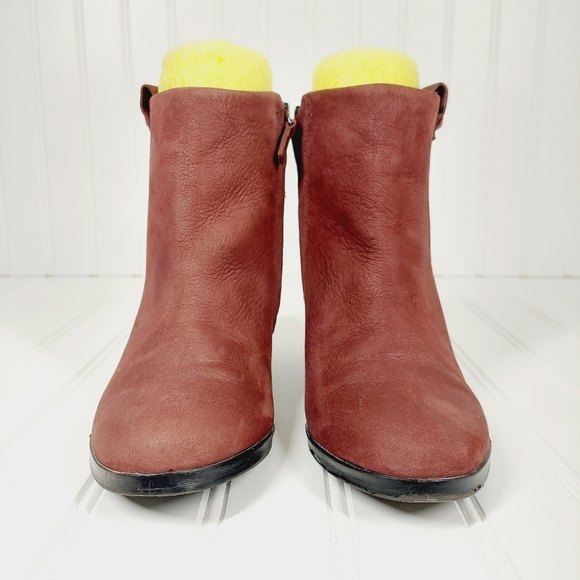 Gentle Souls Soft Cast Red Leather Block Heel Bootie A947 - Picture 3 of 11